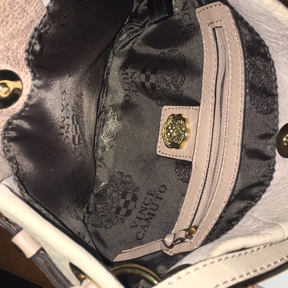 🔥❤️Vince Camuto Cross Bag❤️🔥 - Picture 5 of 8